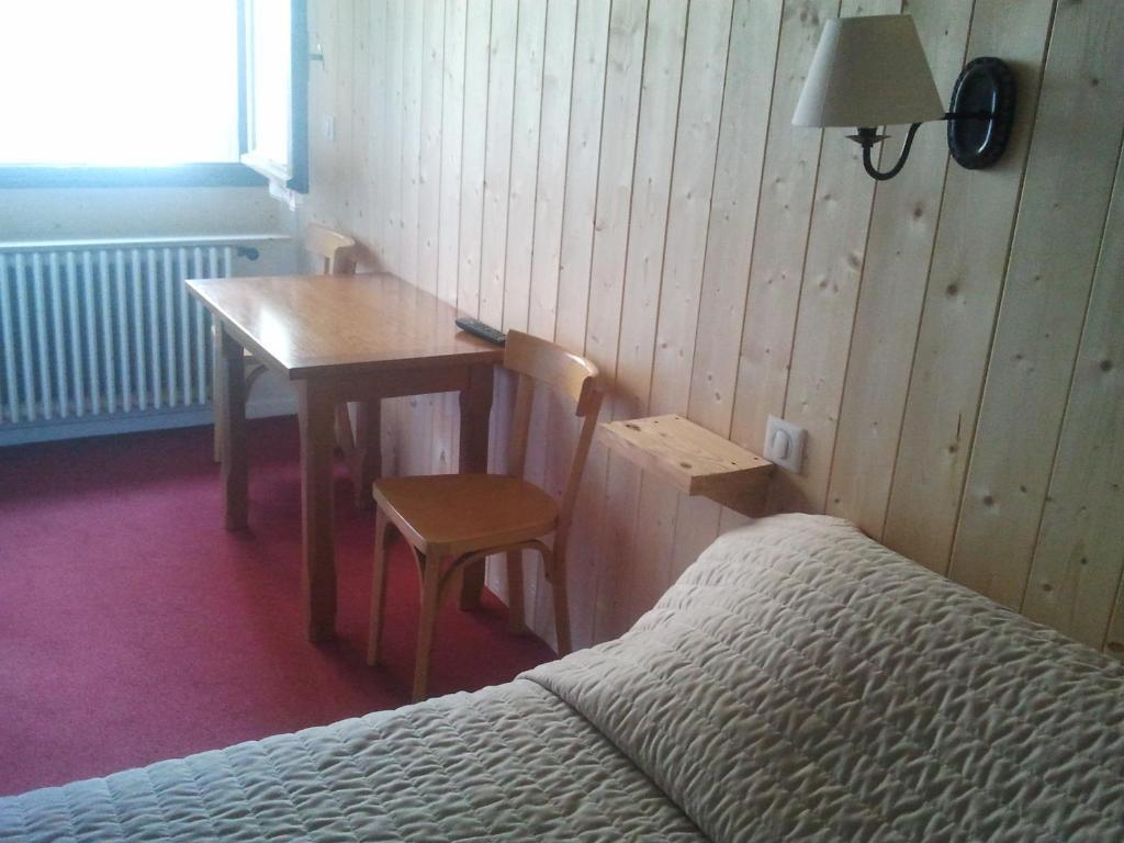 Hotel Du Faubourg Moutiers  Kamer foto