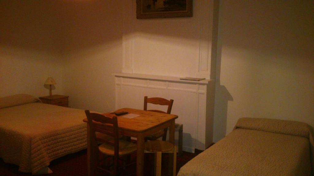 Hotel Du Faubourg Moutiers  Kamer foto