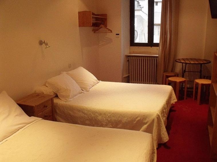 Hotel Du Faubourg Moutiers  Kamer foto