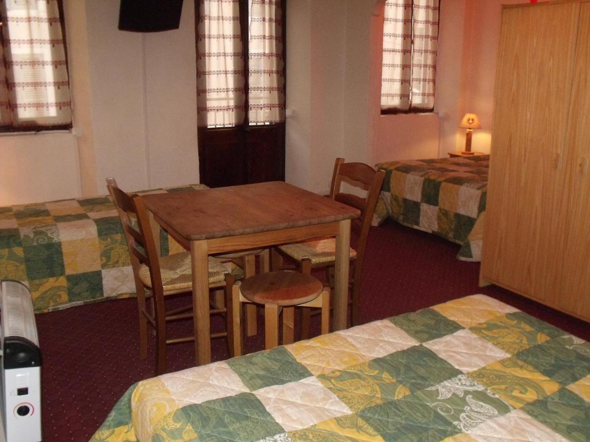 Hotel Du Faubourg Moutiers  Kamer foto